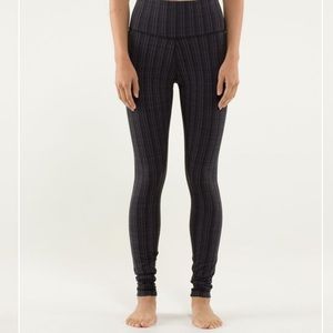 Lululemon Wunder Under Pant Ziggy Wee gray size 6